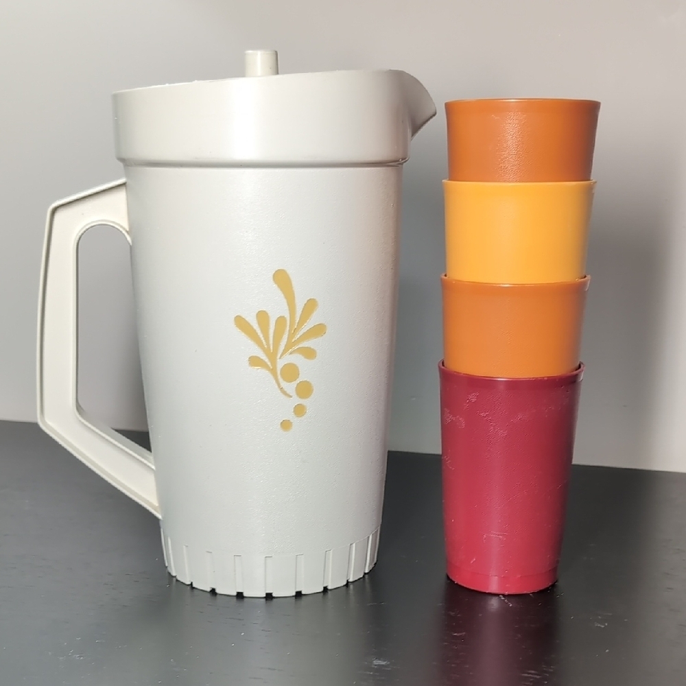 Vintage Tupperware Pitcher And Cups Harvest Colours